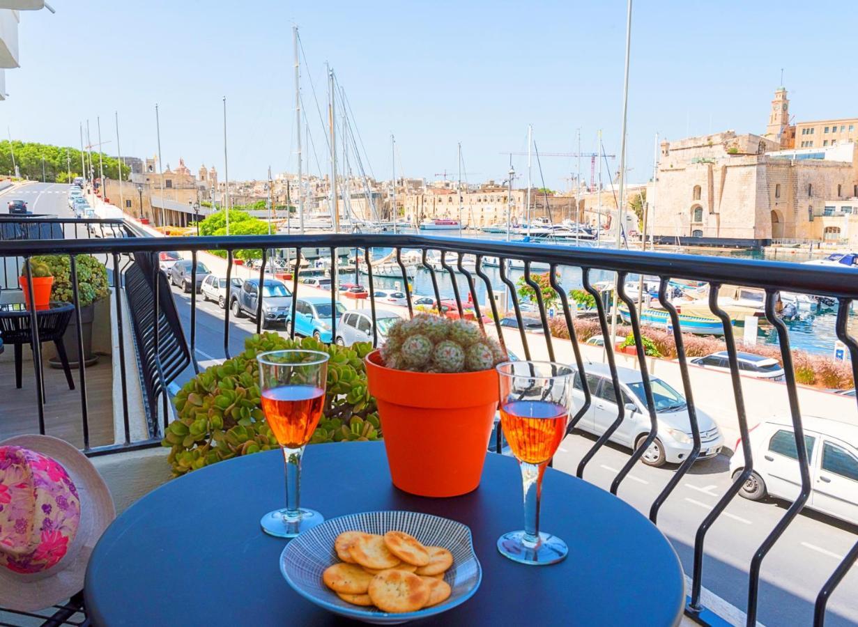Vittoriosa' Seafront 2 Bed Highly Furnished Apartment Luaran gambar