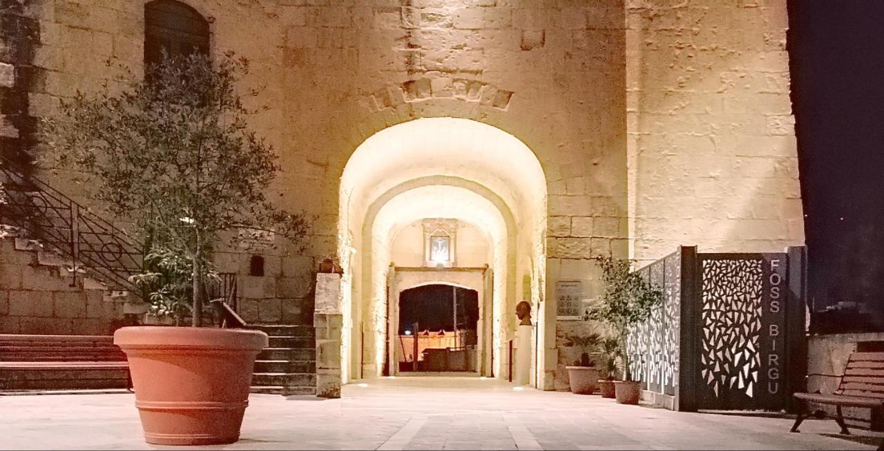 Vittoriosa' Seafront 2 Bed Highly Furnished Apartment Luaran gambar