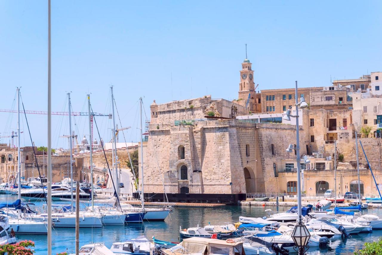 Vittoriosa' Seafront 2 Bed Highly Furnished Apartment Luaran gambar