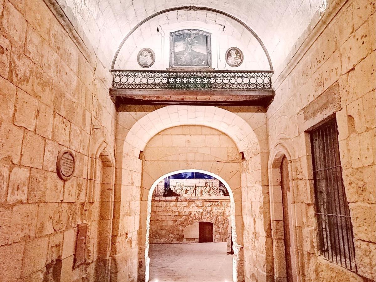 Vittoriosa' Seafront 2 Bed Highly Furnished Apartment Luaran gambar