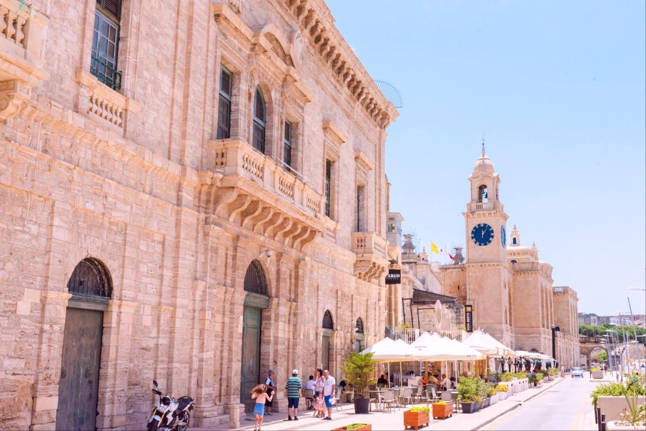 Vittoriosa' Seafront 2 Bed Highly Furnished Apartment Luaran gambar