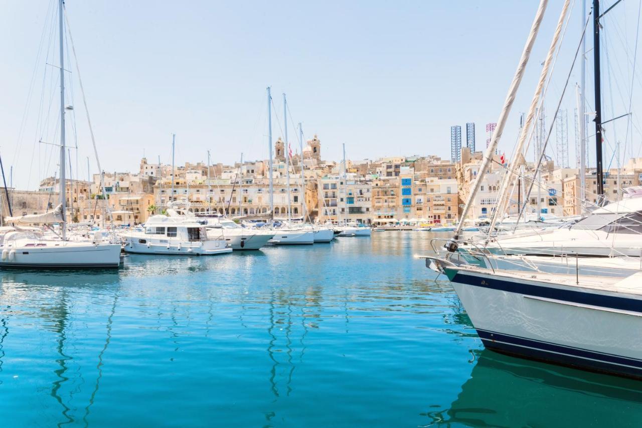 Vittoriosa' Seafront 2 Bed Highly Furnished Apartment Luaran gambar