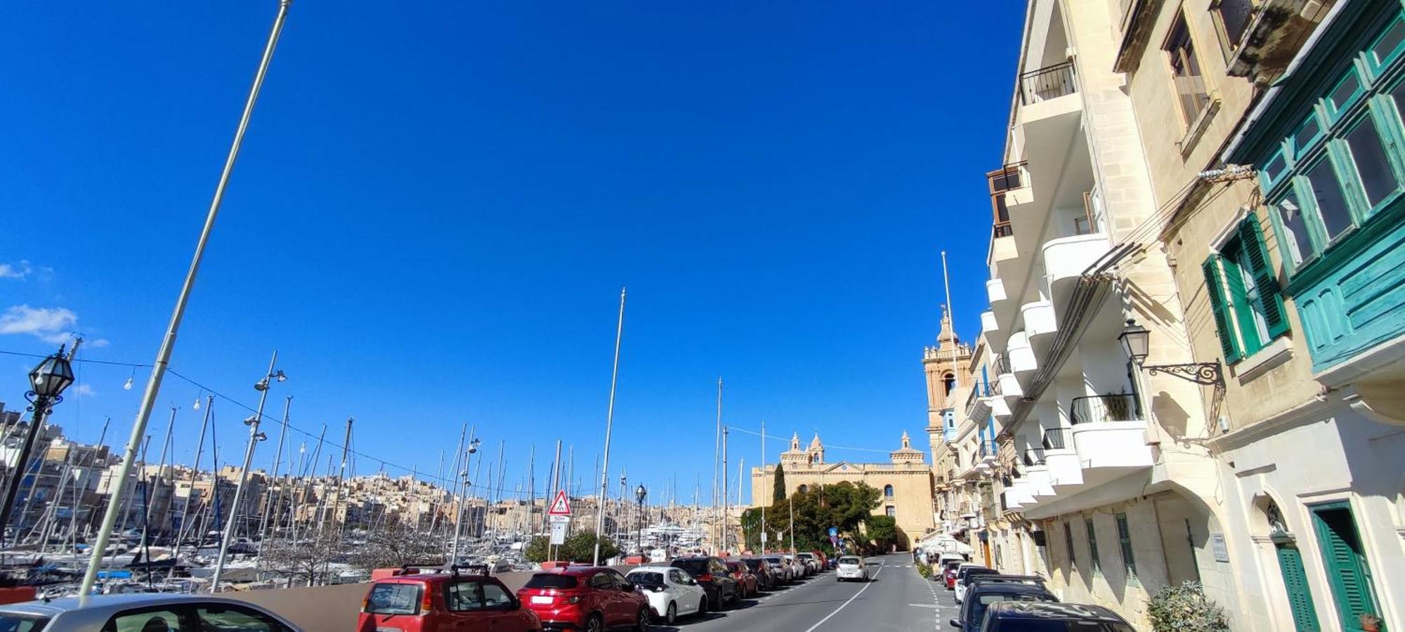 Vittoriosa' Seafront 2 Bed Highly Furnished Apartment Luaran gambar